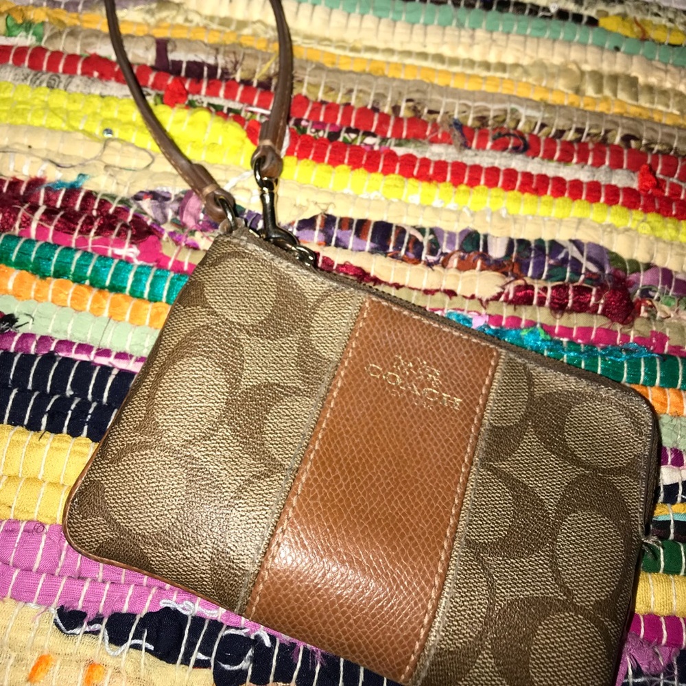 Coach clutch/wristlet.